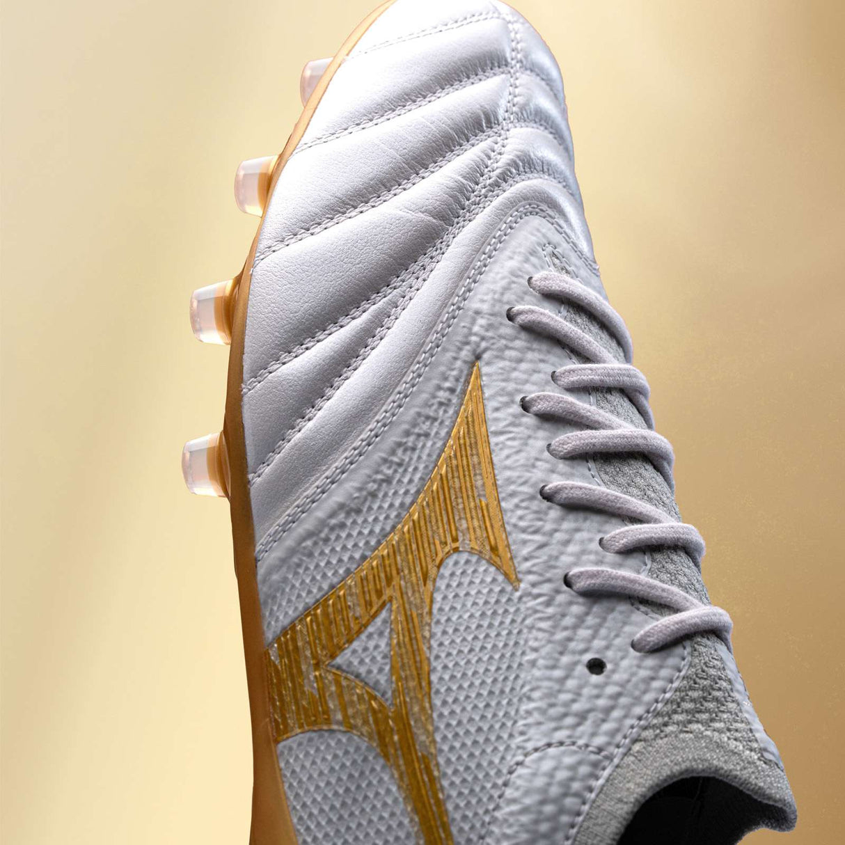 Mizuno Morelia Neo IV