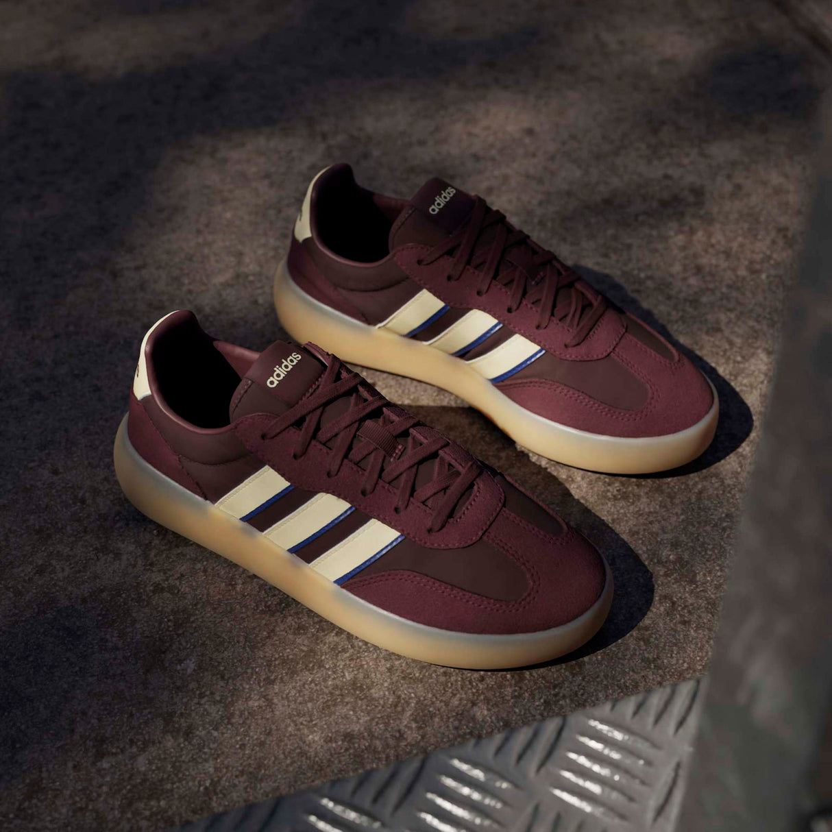 adidas Womens BARREDA DECODE Red