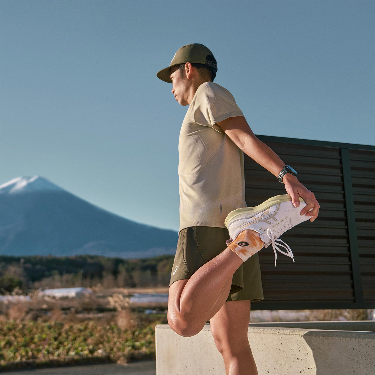 Asics GEL-KAYANO™ 32 Mens Running Shoes - Model View