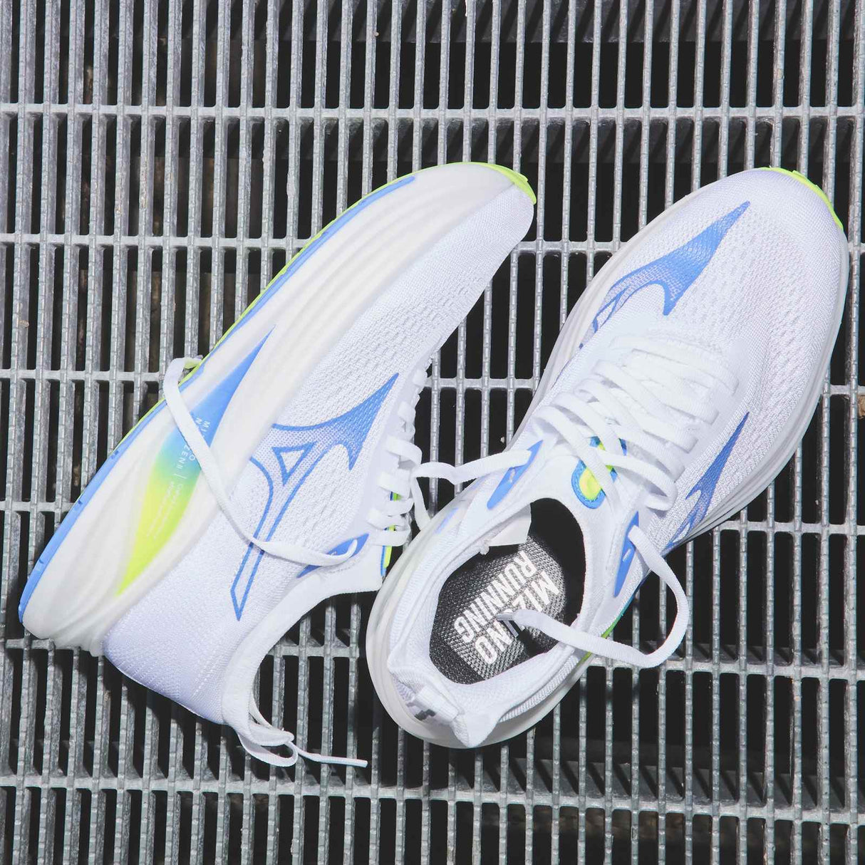 Mizuno Neo Zen 2 High-Performance Womens Running Shoes