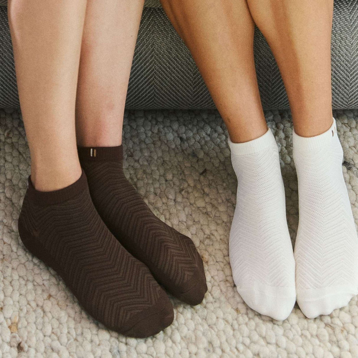 BAHE Studio Grippy Ankle Socks 2Pk White