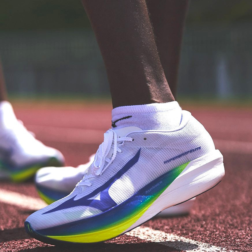 Mizuno Hyperwarp Elite Womens Lightweight Running Shoes