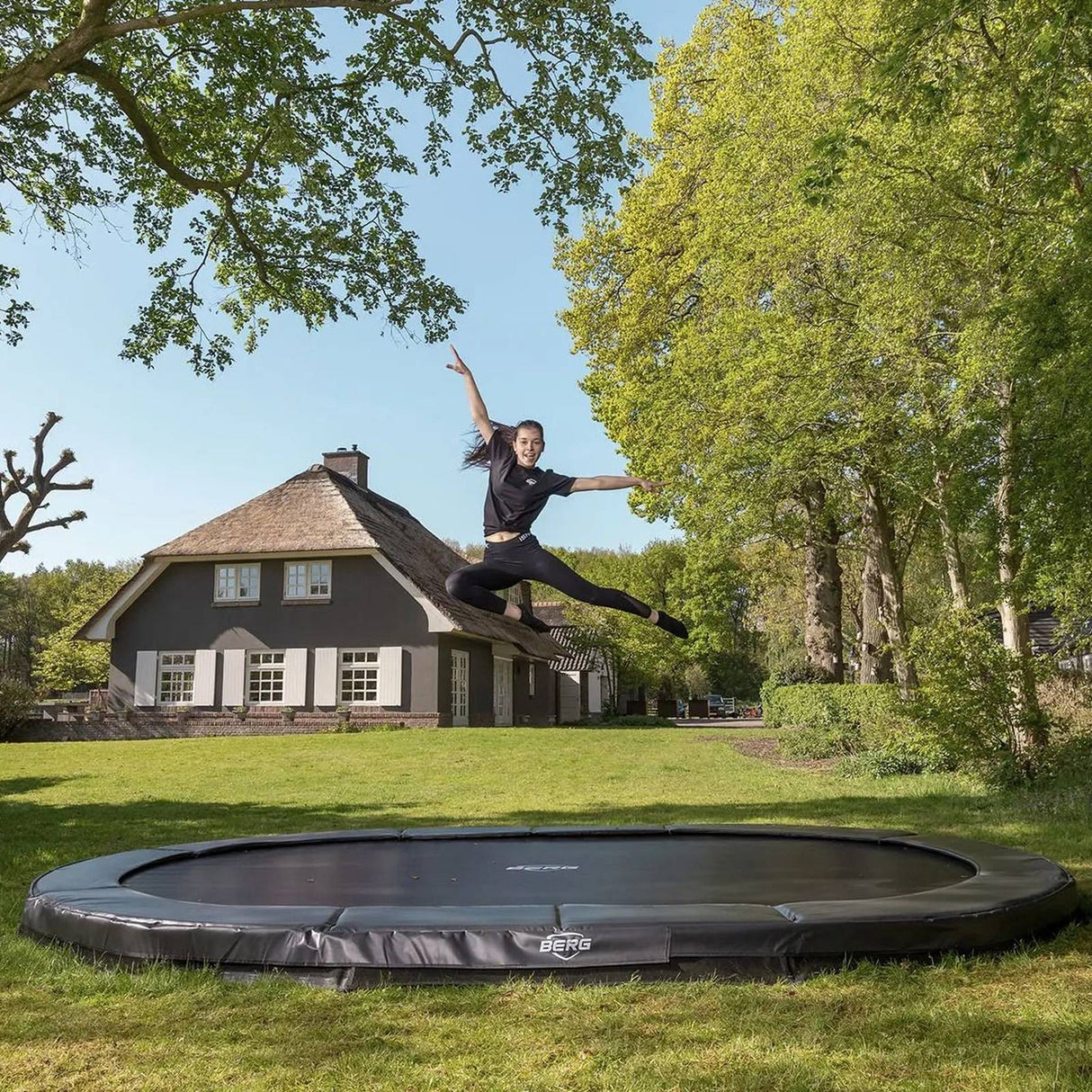 BERG SPORTS Grand Champion InGround 350 Trampoline Grey