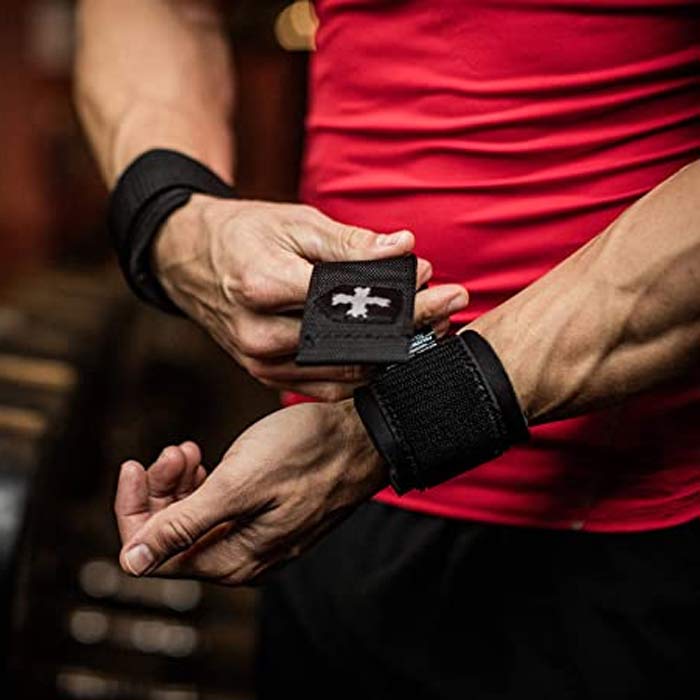 harbinger-wrist-supports