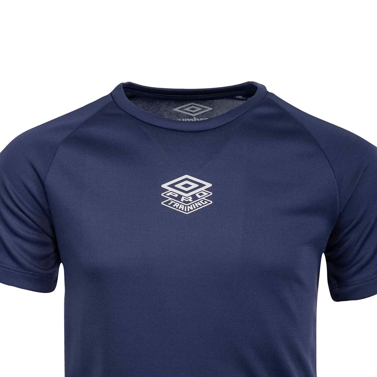 Umbro Formation Football Kids Short Sleeved Training Jersey Close-Up Chest View