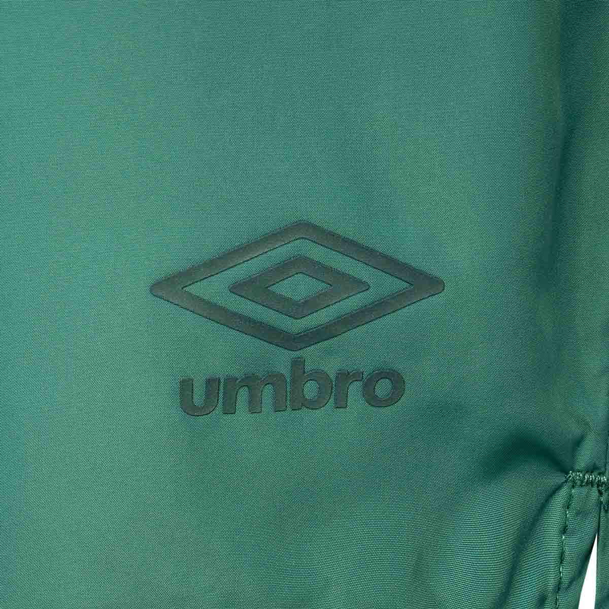 Umbro Mens Lightweight Training Short Close-Up Umbro Branding View