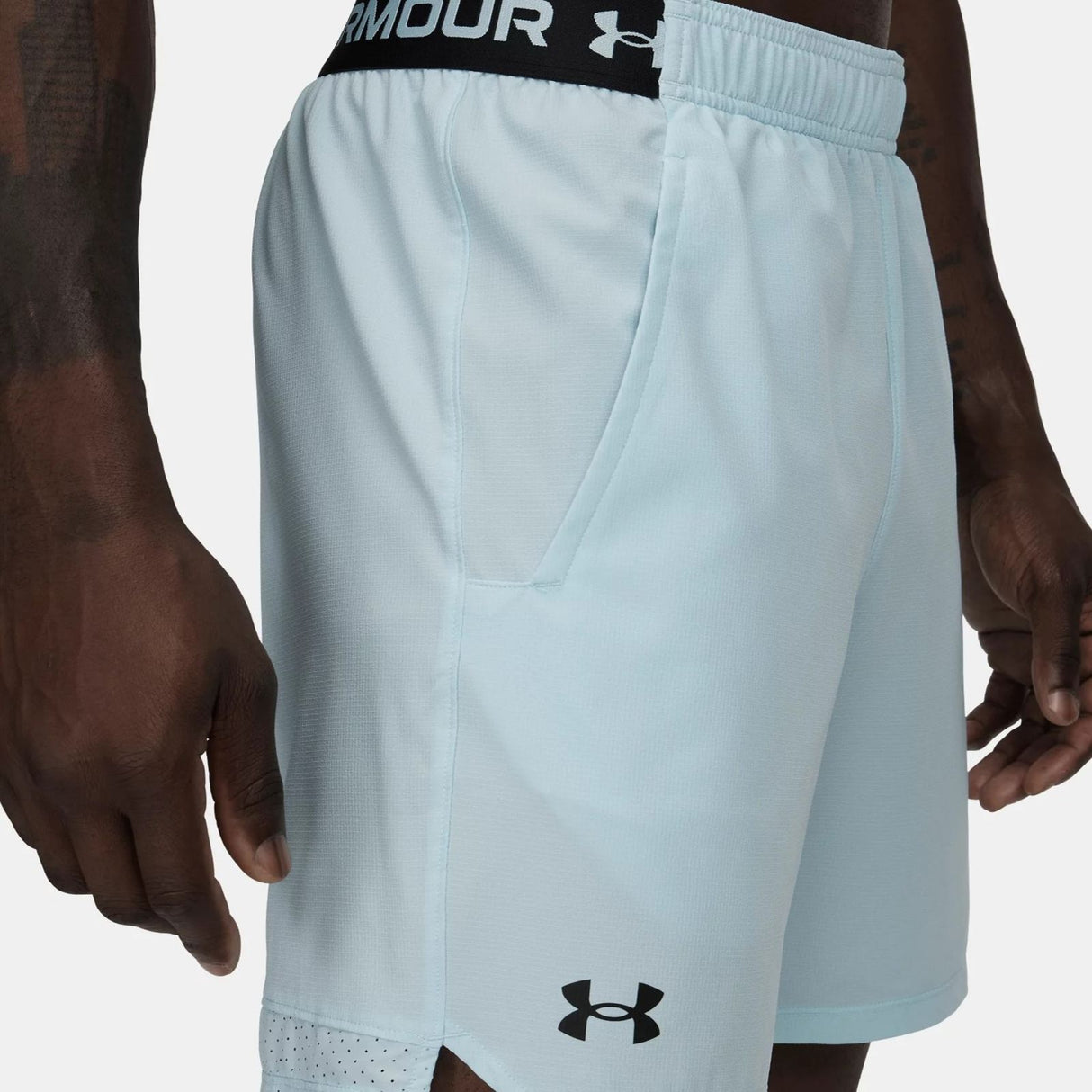 Under Armour Vanish Mens 6" Fitted Woven Training Shorts Model Close Up Side View