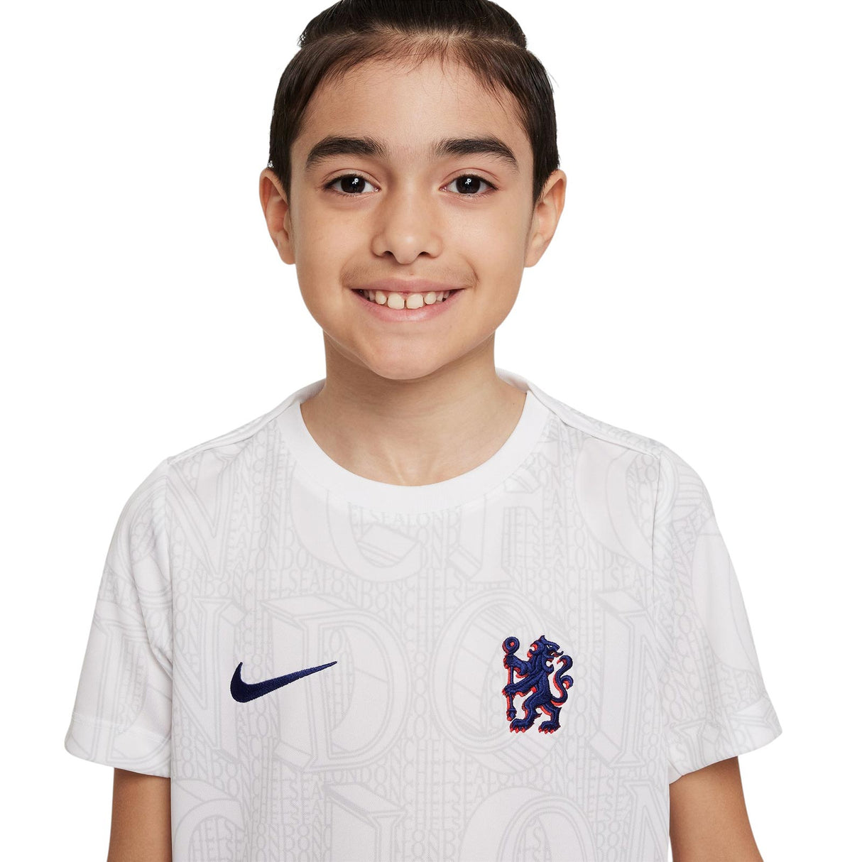 Nike Chelsea F.C. 2025/26 Pre-Match Kids Jersey - Close up 1