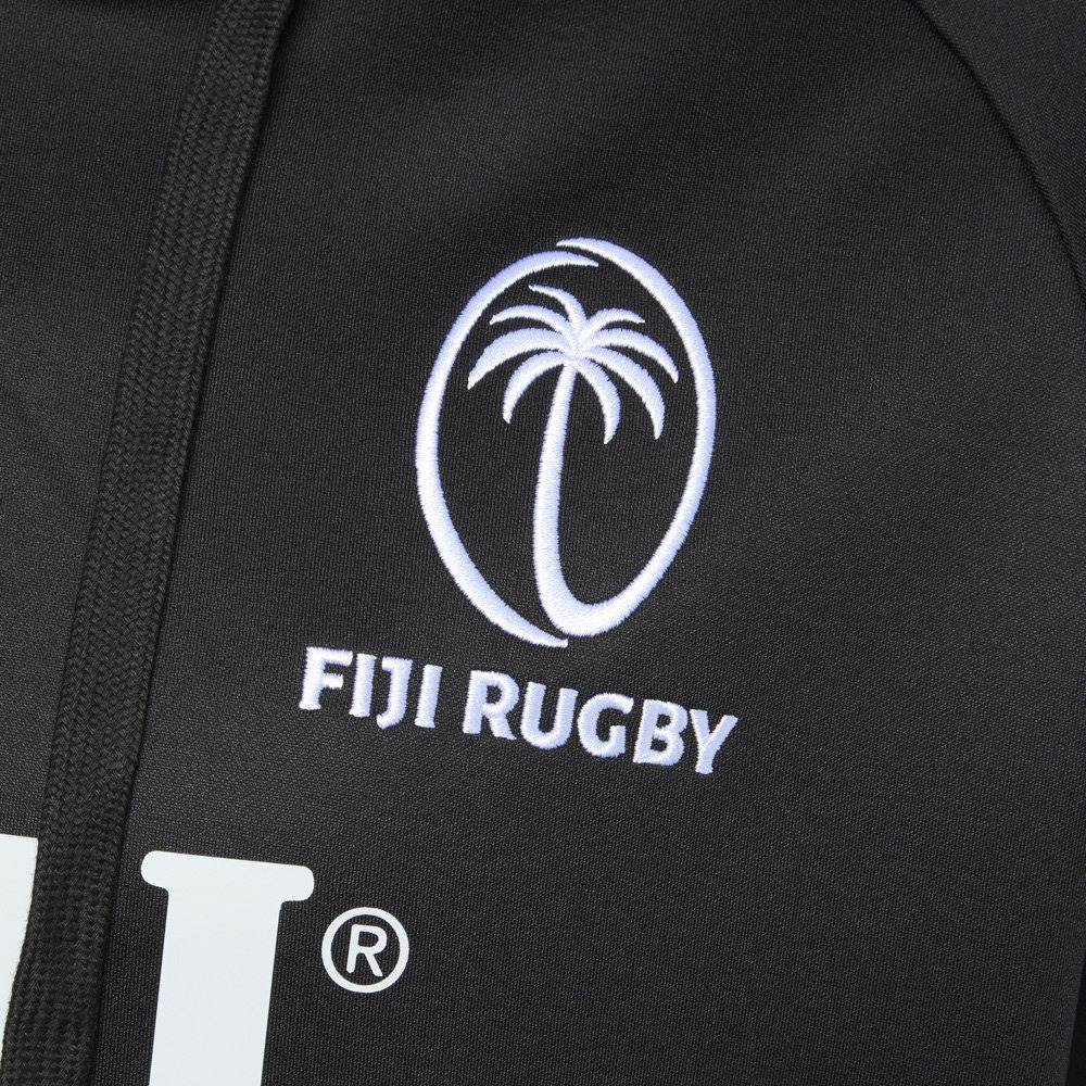 Umbro Fiji Rugby 2025/26 Mens Pullover Training Hoodie Close-Up Team Crest View