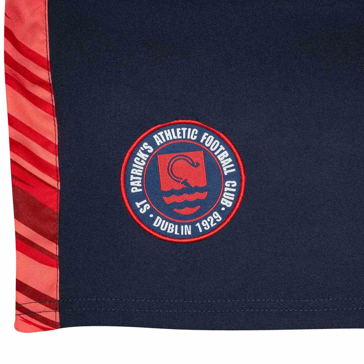 Umbro St Patricks Athletic Football Club Euro 2025 Mens Short Close-Up Crest View