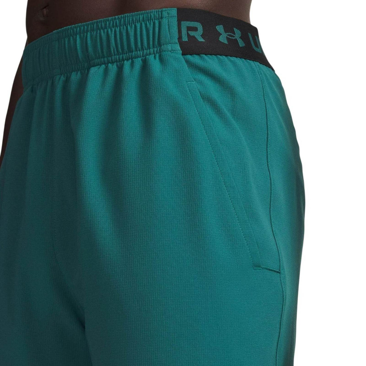 UA Mens Vanish Woven 6in Shorts Green
