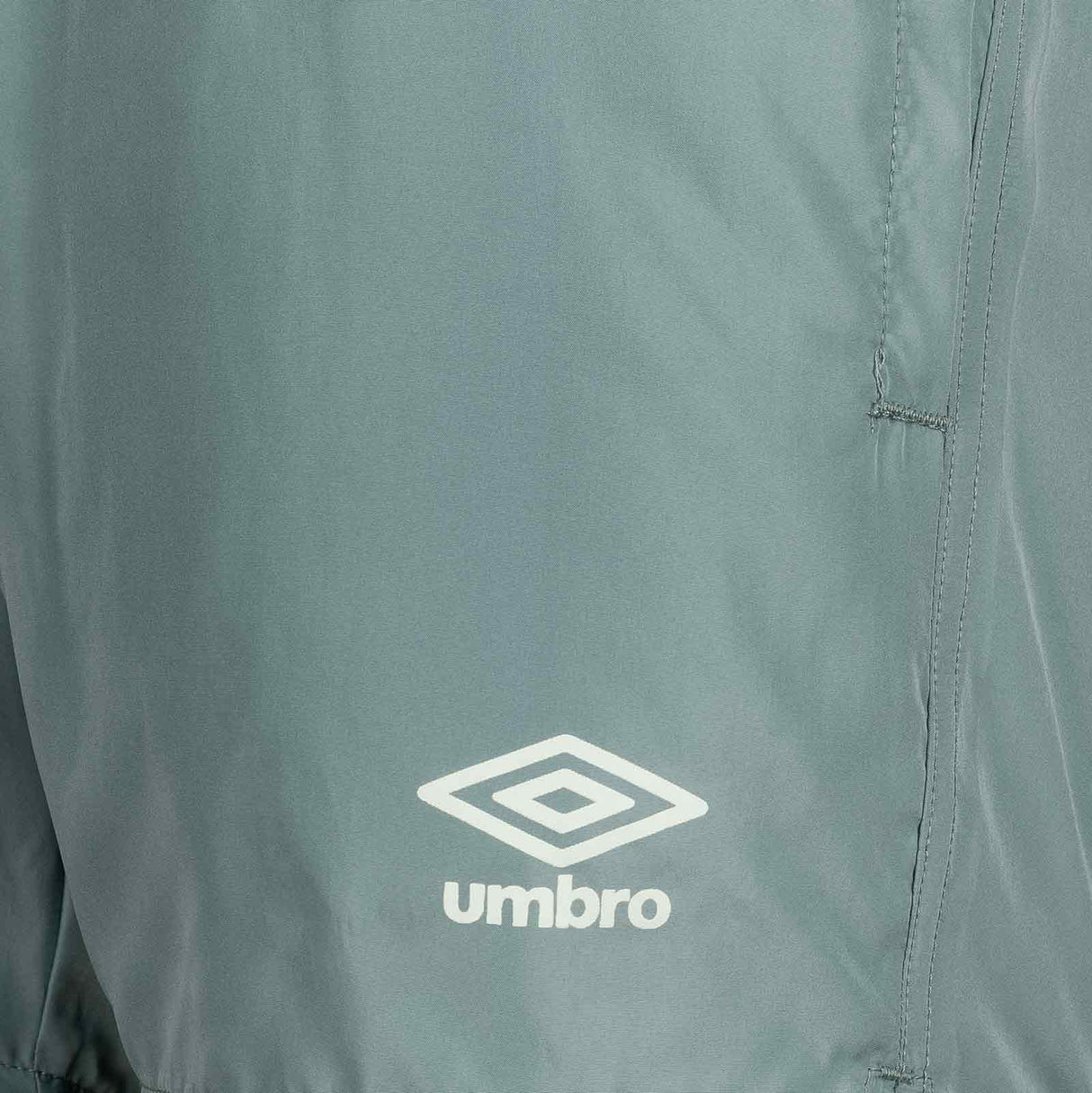 UMBRO MENS WOVEN SHORT GREEN