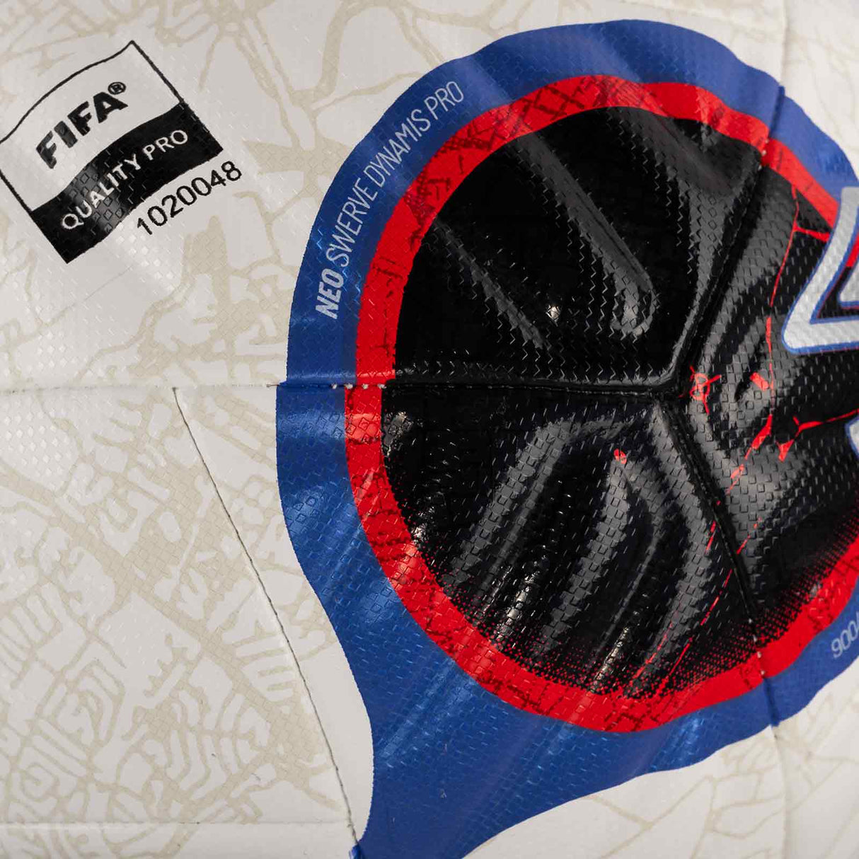 Umbro NEO SWERVE DYNAMIS PRO White