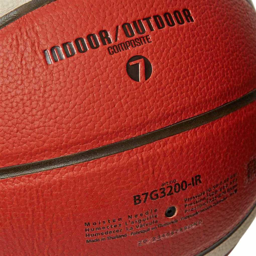 Molten Basketball Ireland Indoor/Outdoor Basketball - Size 7