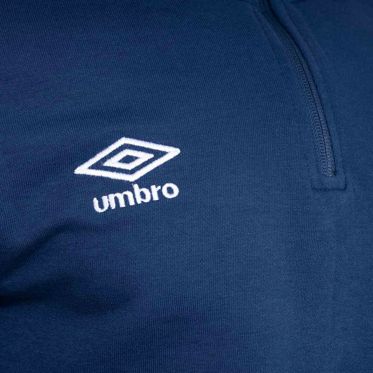 Umbro Mens Half-Zip Long-Sleeved Training Midlayer
