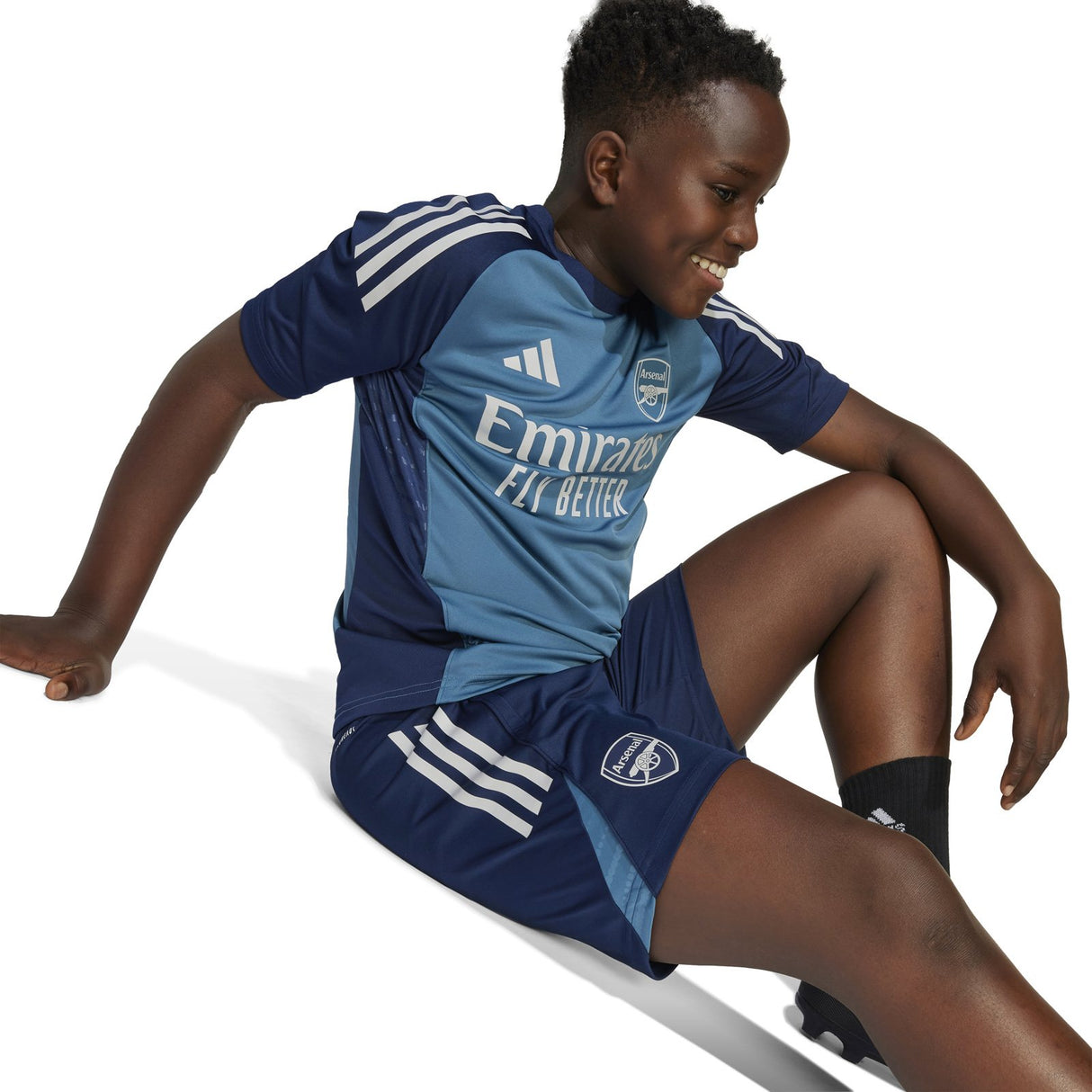 adidas Arsenal Football Tiro 2025/26 Kids Training Short Model Side View
