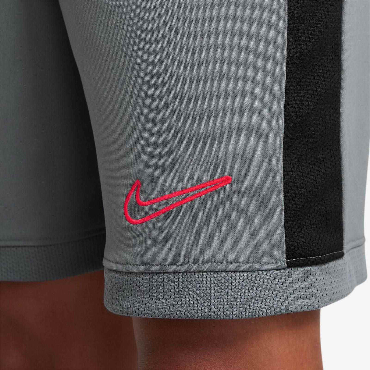 Nike Academy Kids Dri-FIT 7" Soccer Shorts