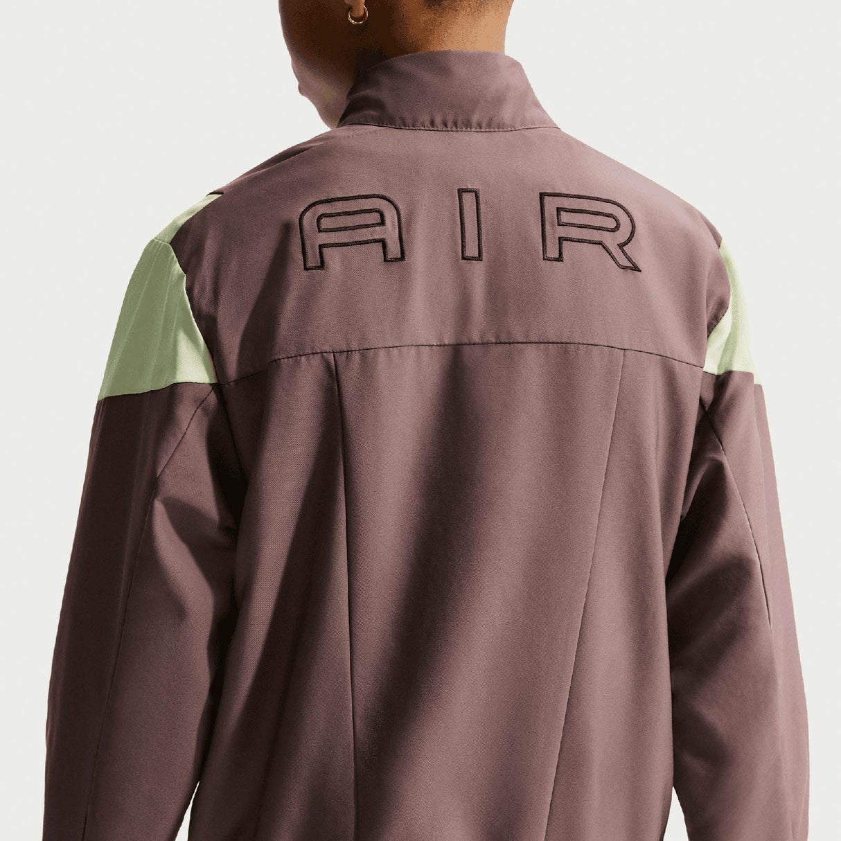 Nike KM Kids TRACKSUIT WVN FZ Brown