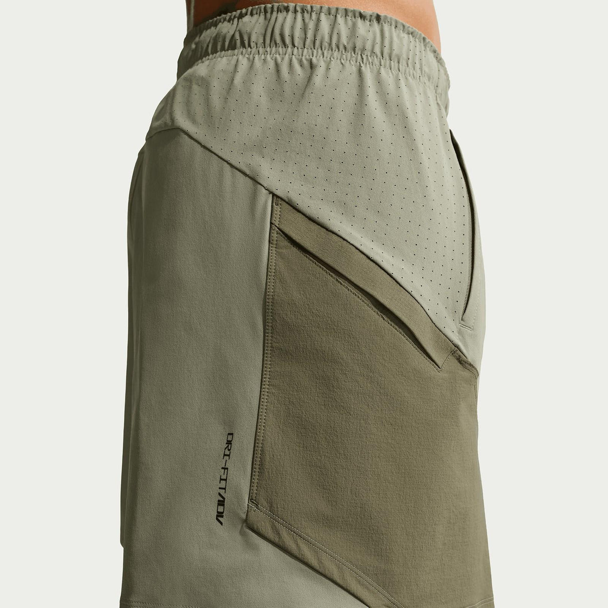 Nike M NP DFADV NPT 6 IN SHORT Green