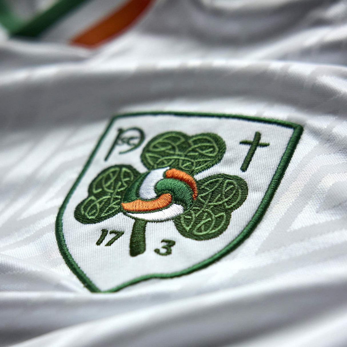 Umbro 17-3 2026 Adults Short Sleeve Football Jersey