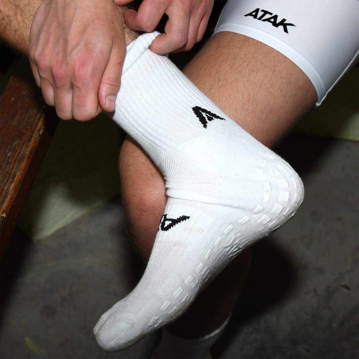 Atak Shox Grip Midleg Adults Socks