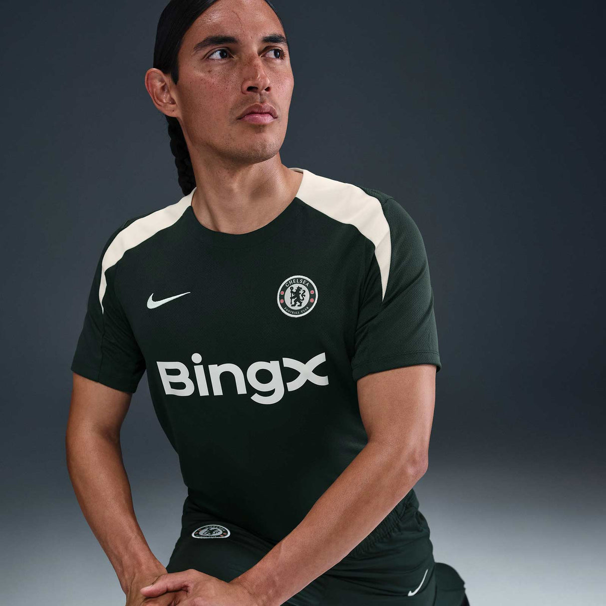 Nike Chelsea Football Club 2025/26 Strike Drill T-Shirt - Front