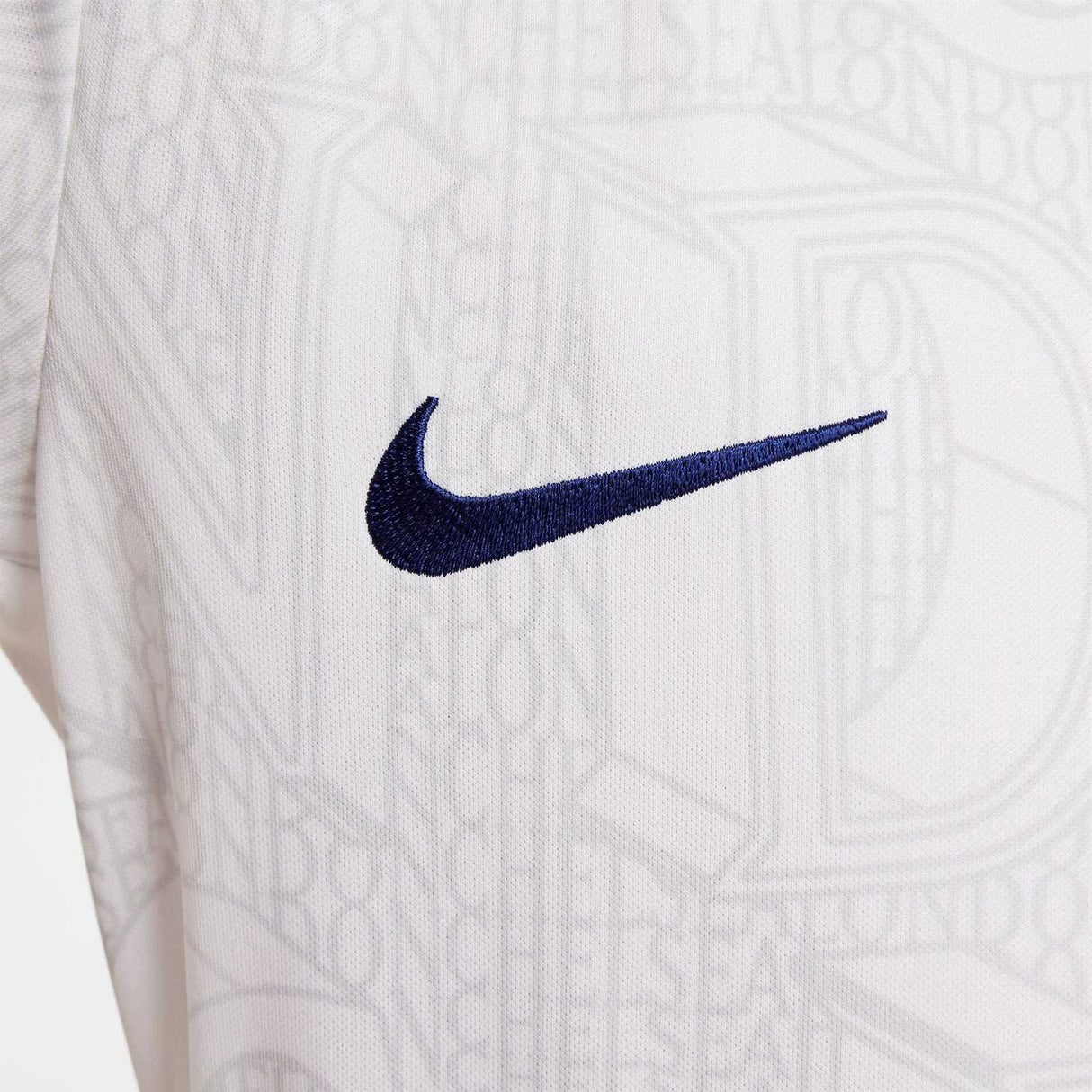 Nike Chelsea F.C. 2025/26 Pre-Match Kids Jersey - Close up 3