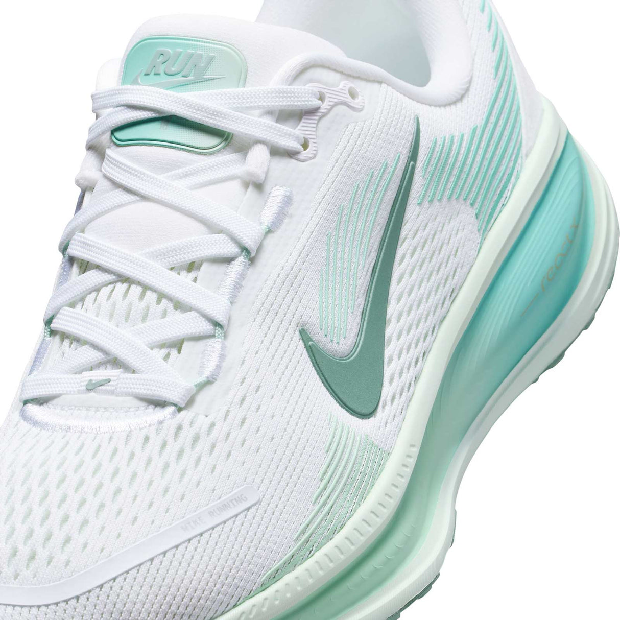 Nike Vomero 18 Kids Road Running Shoes