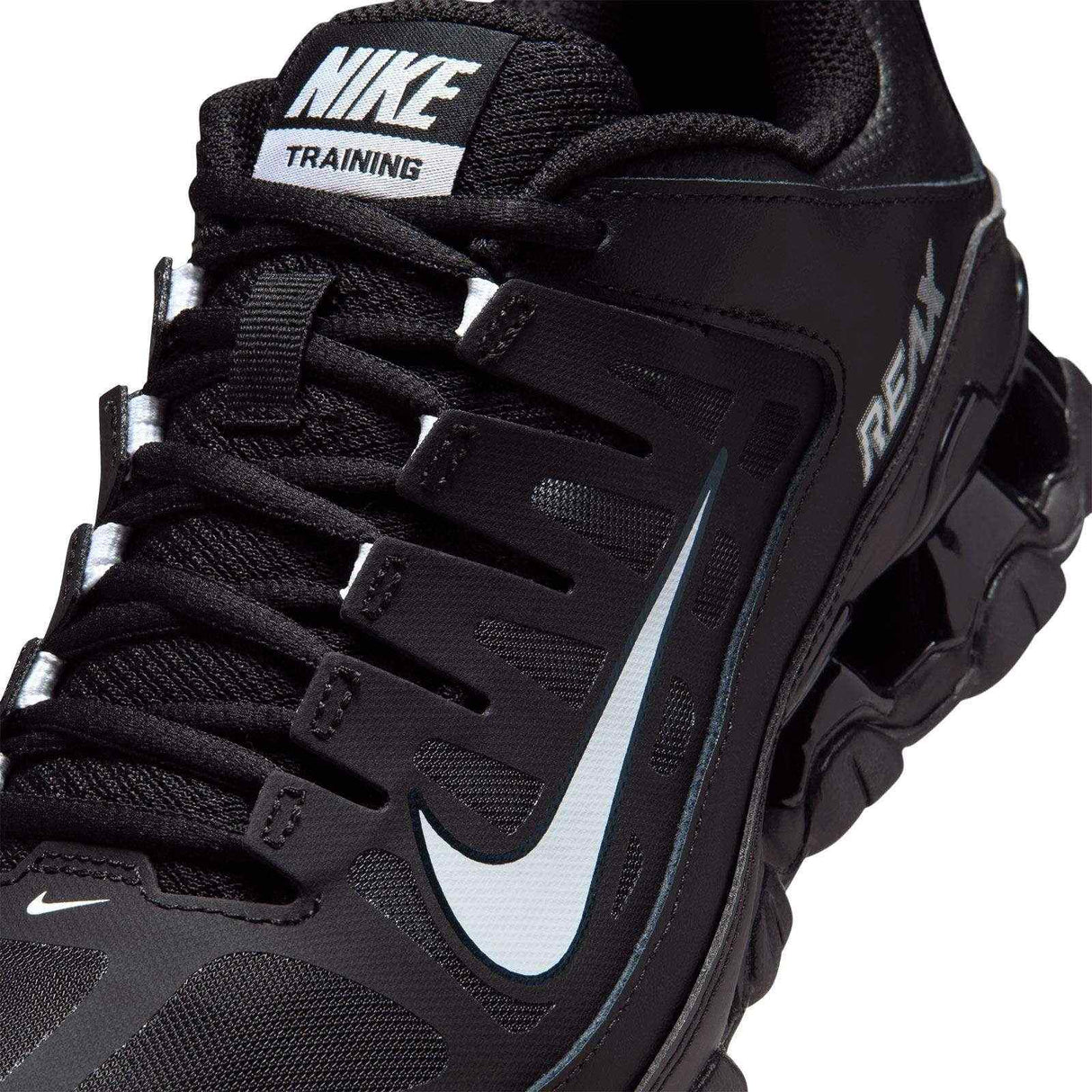 Nike Wmns Reax 8 TR Black/White