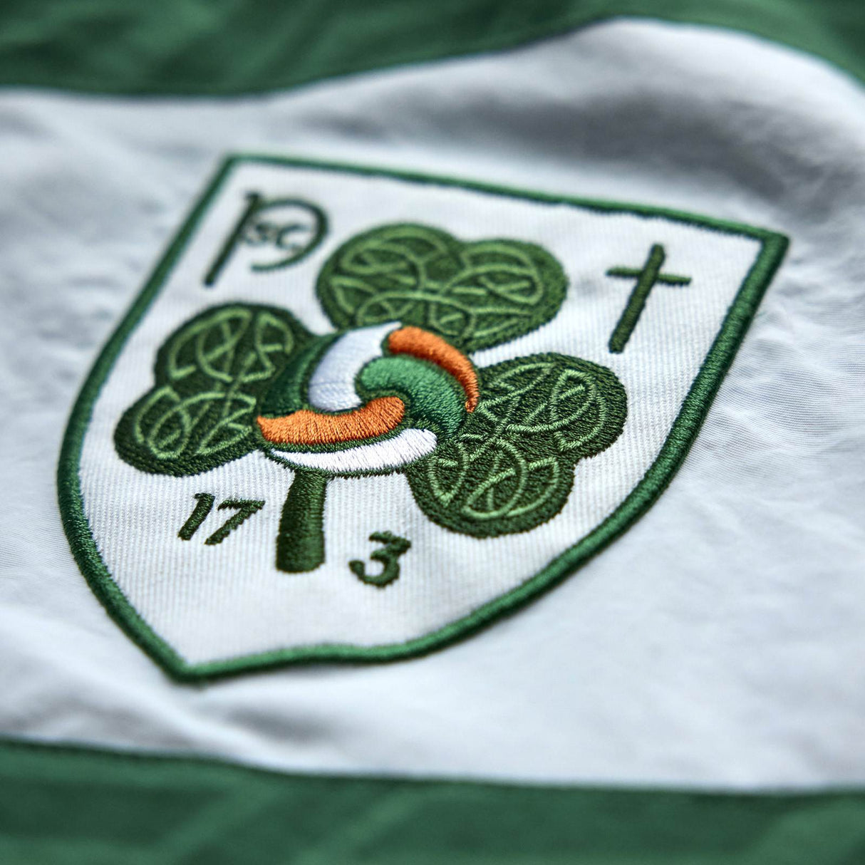 Umbro 17-3 2026 Adults Short Sleeve Football Jersey