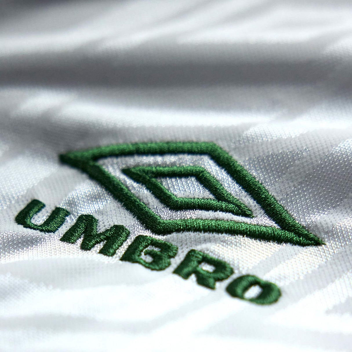 Umbro 17-3 2026 Adults Short Sleeve Football Jersey