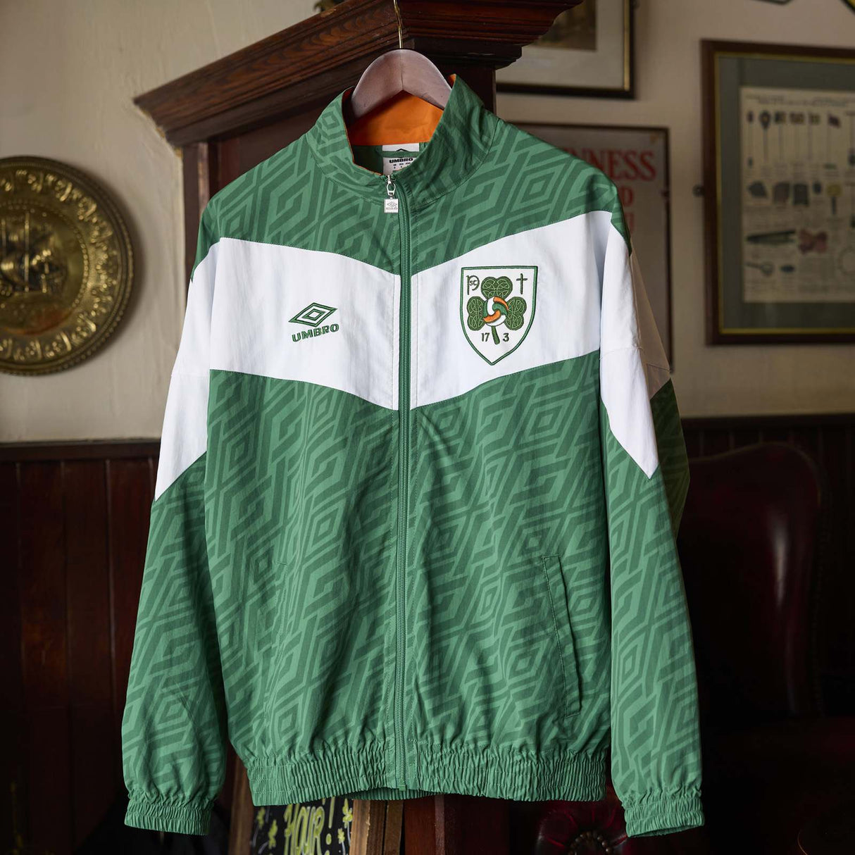 Umbro 17-3 2026 Adults Full-Zip Football Track Jacket