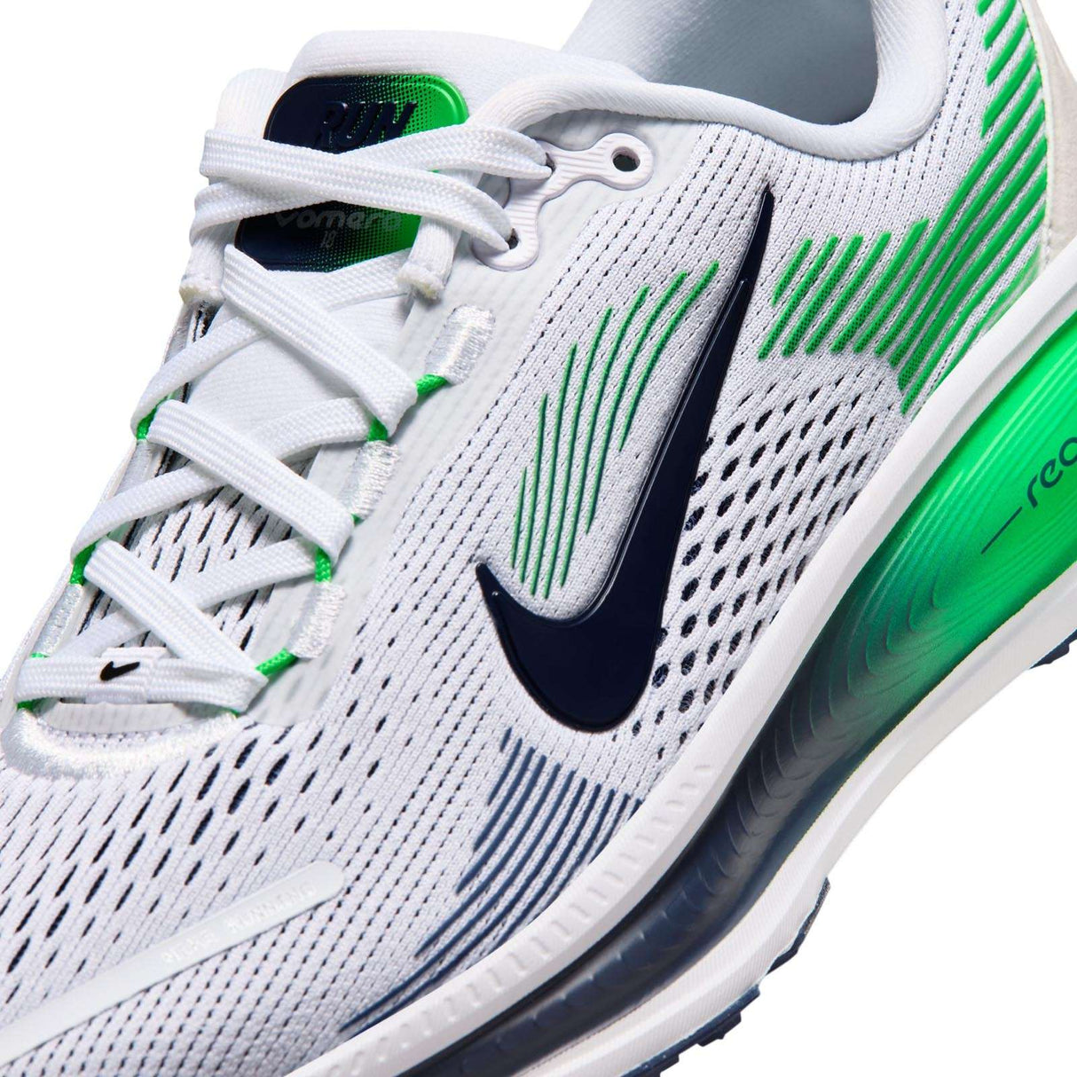 Nike Vomero 18 Boys White