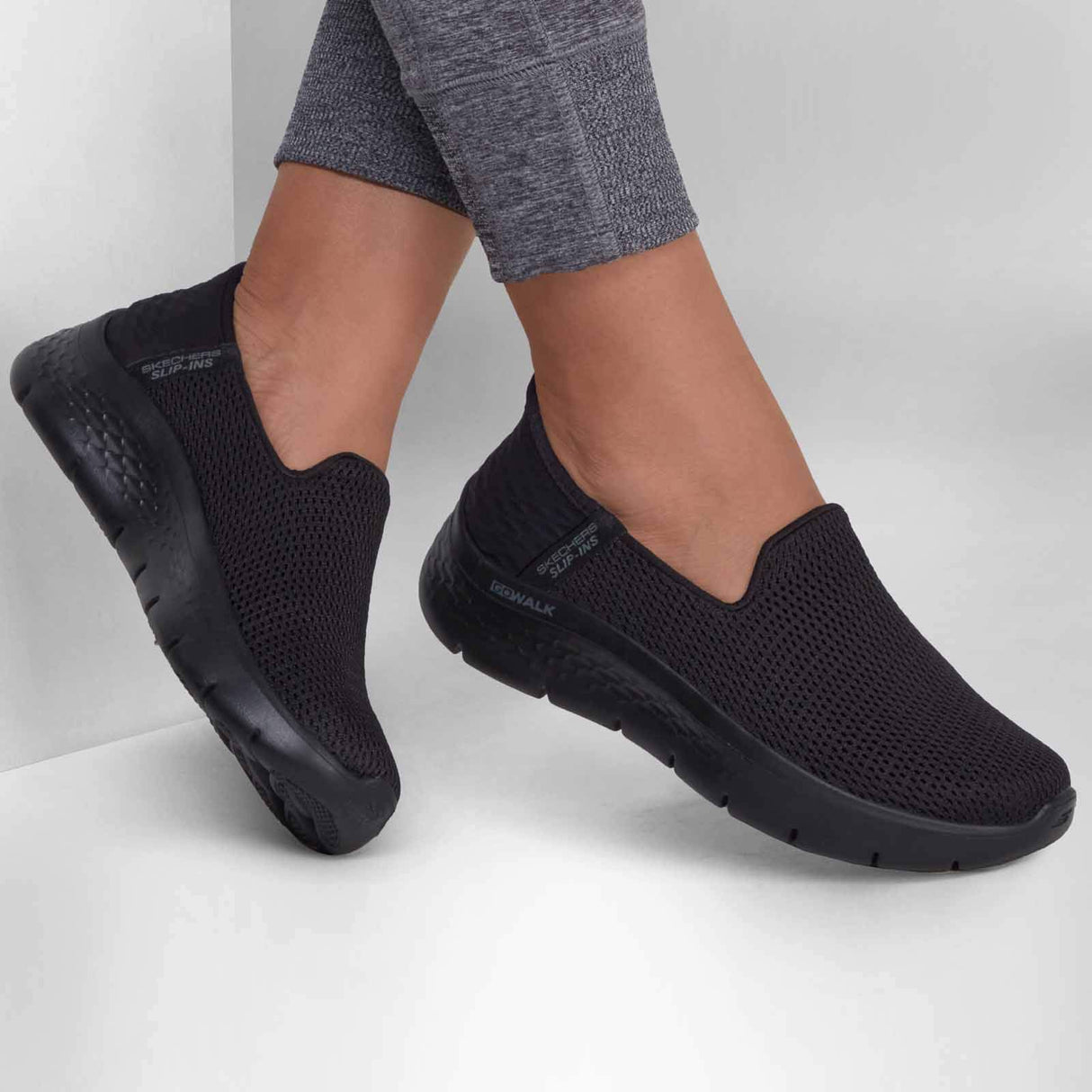 Skechers Go Walk Slip Ins Womens Blk
