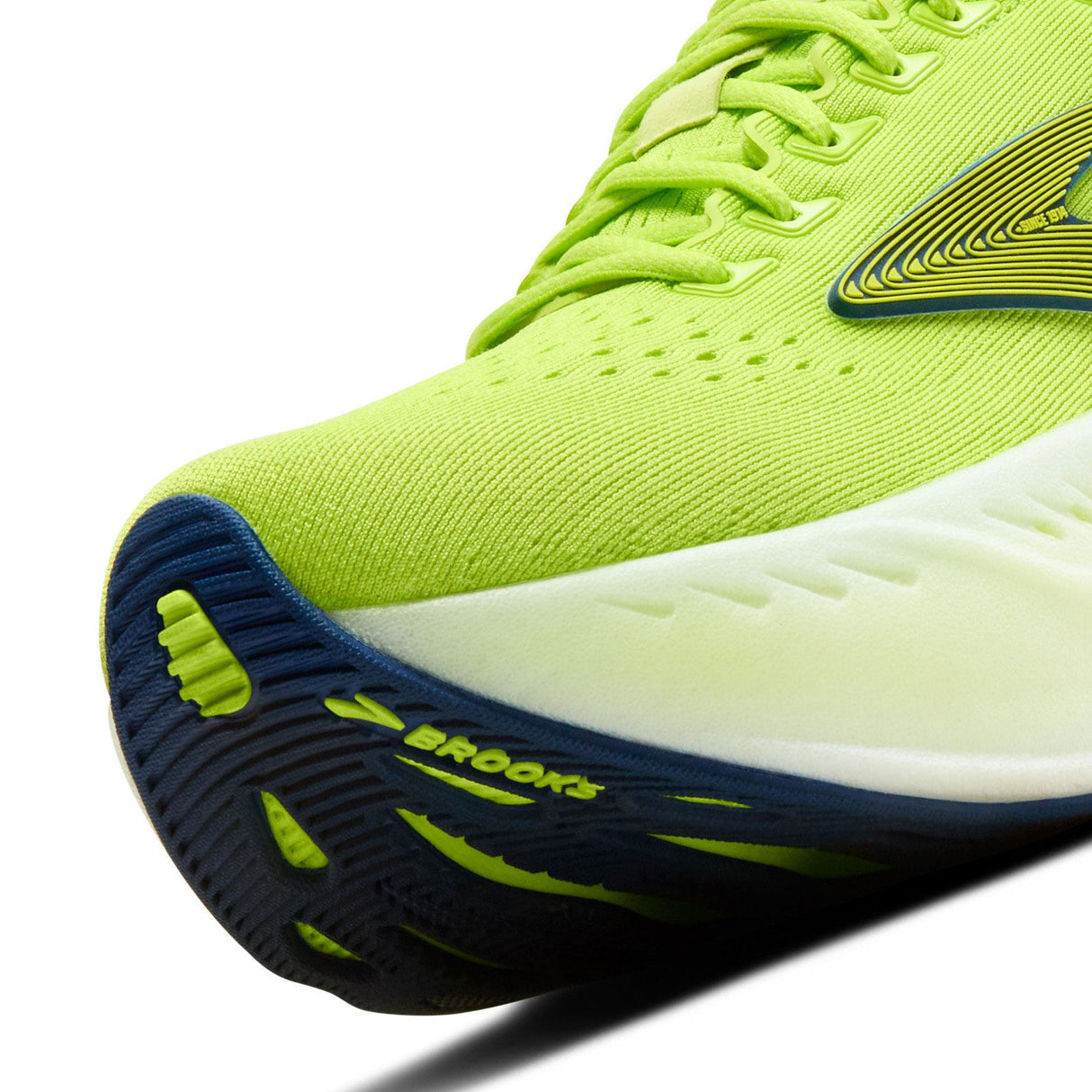 Brooks Mens Glycerin Max Running Shoe -Close up
