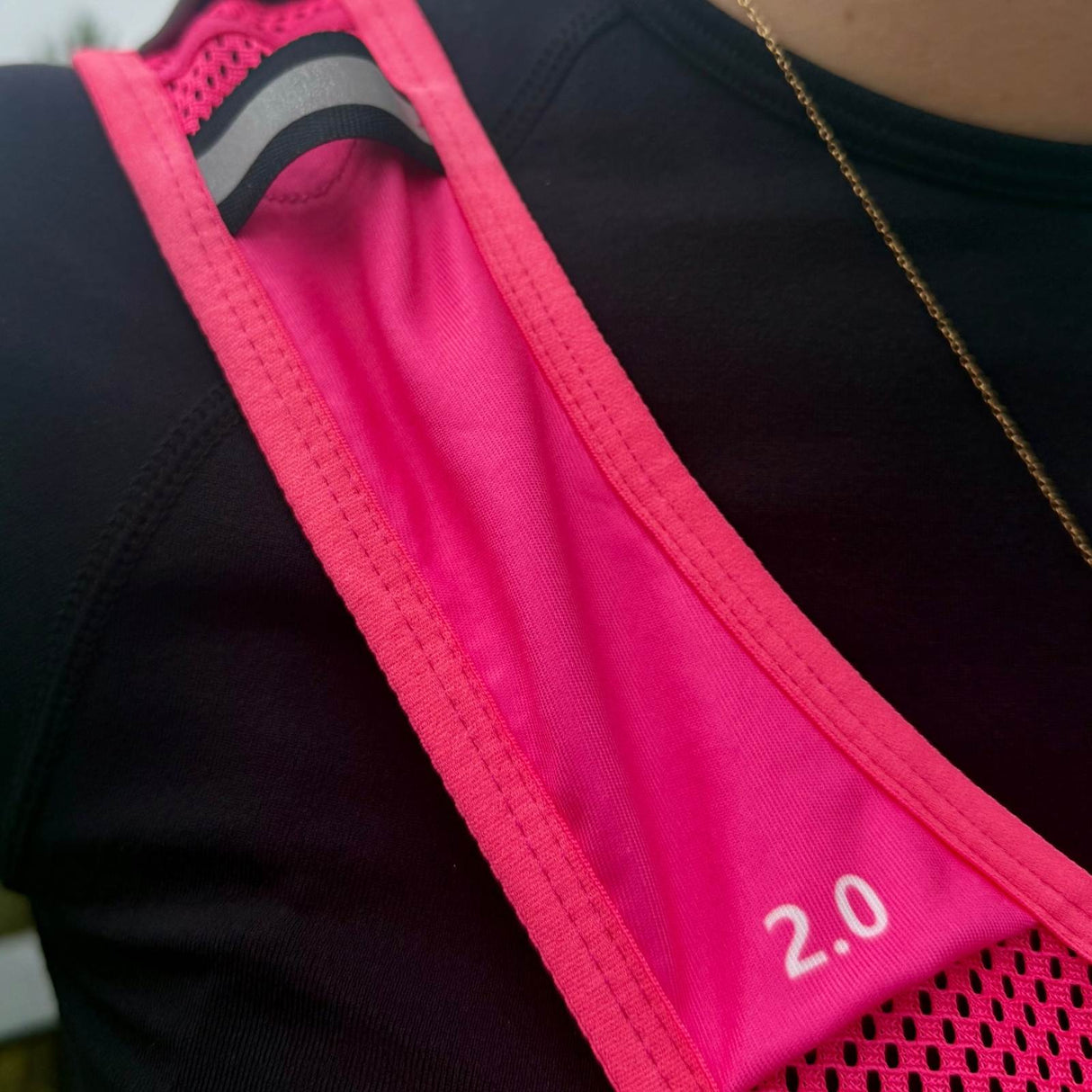 EOS Elite UltraLight 2.0 Reflective Running Vest Model Close-Up Shoulder View