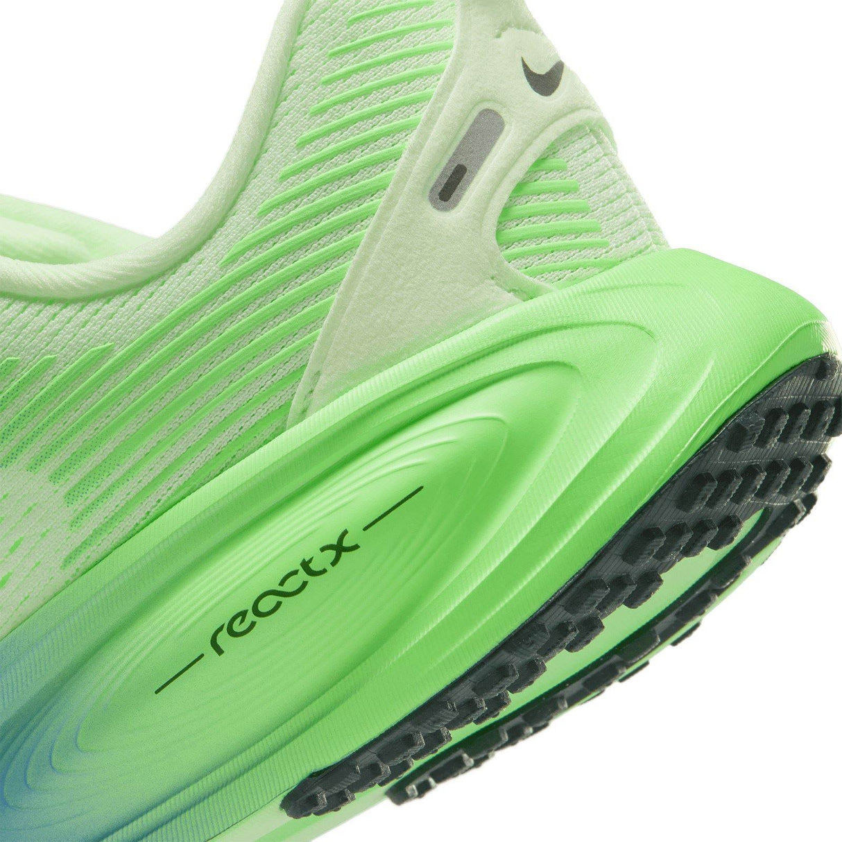 NIKE Vomero 18 Girls Green