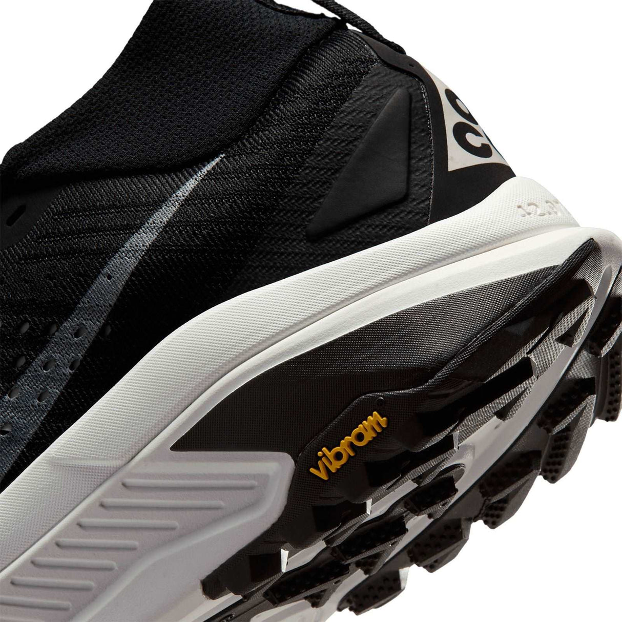 NIKE ACG Zegama Mens Black