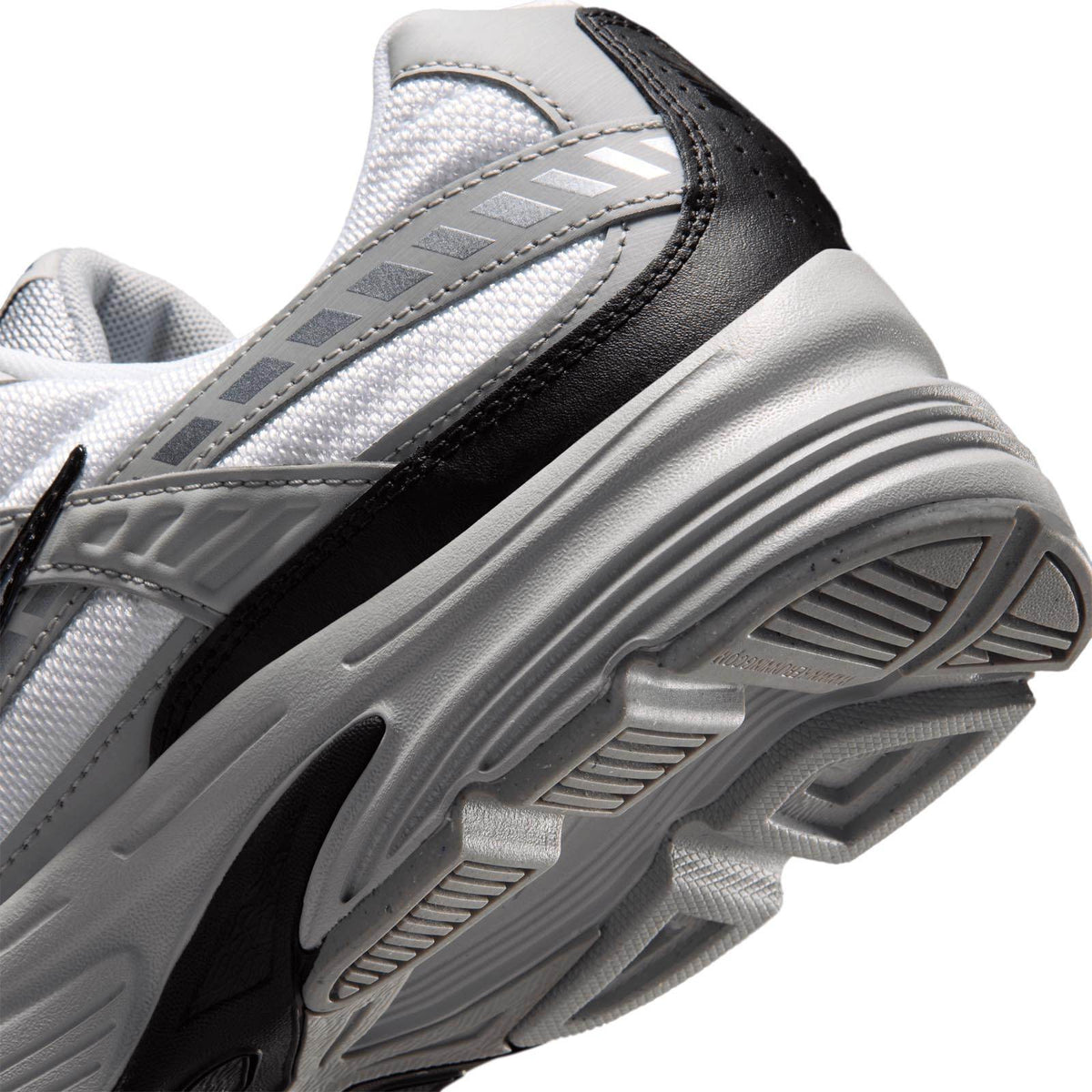 Nike Initiator Trainers White