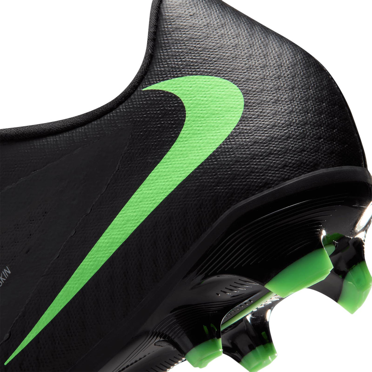 Nike Phantom 6 Low Academy FG Black