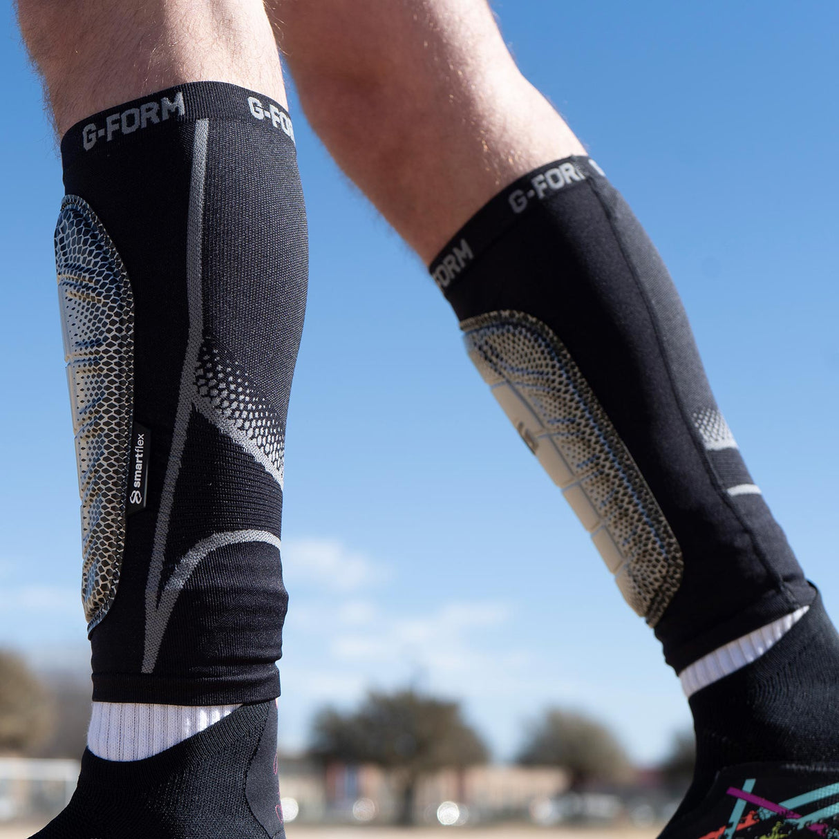 G Form Pro S Elite 2 Shin Guard Blk/Slvr