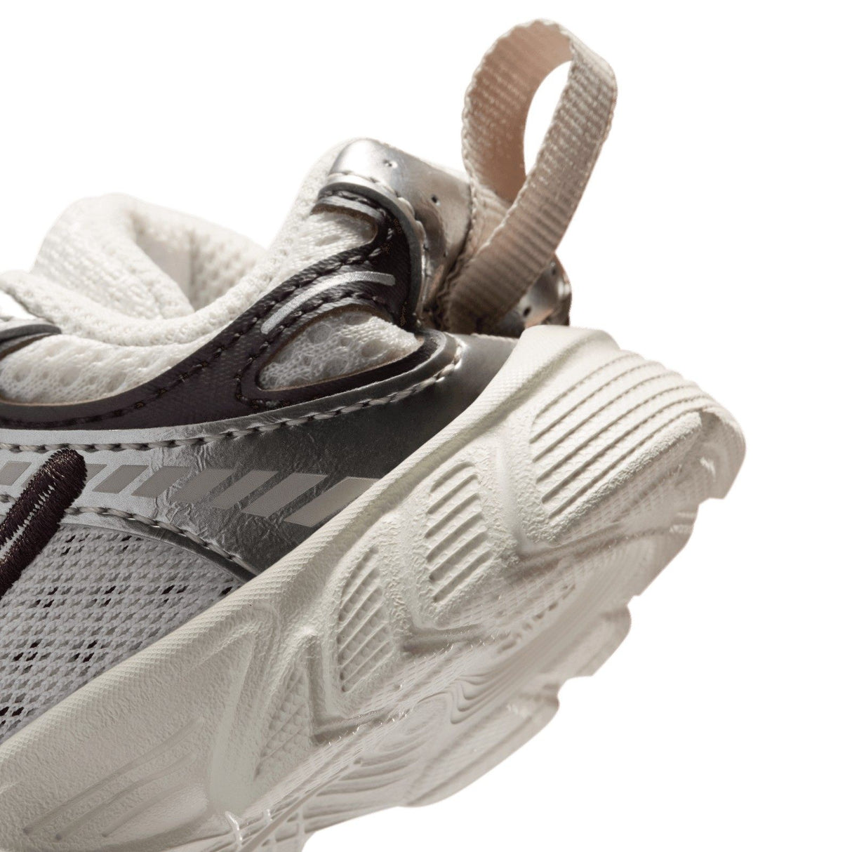NIKE V5 RNR Inf Elastic Cream
