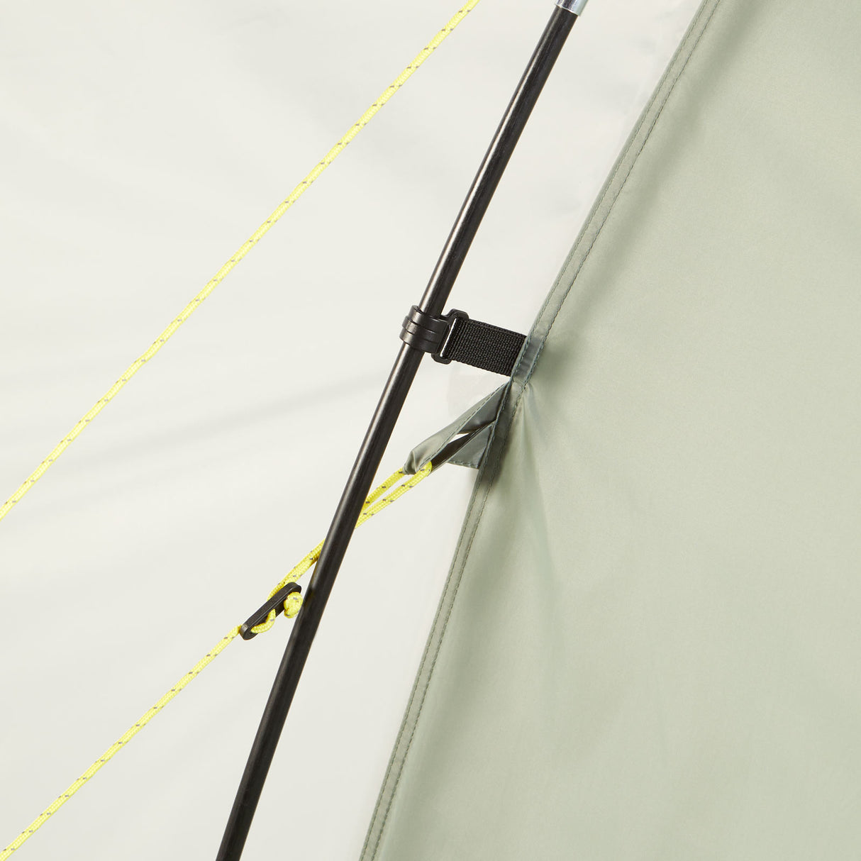 McKINLEY Family 5 Person 40.5 I Tent - Close up