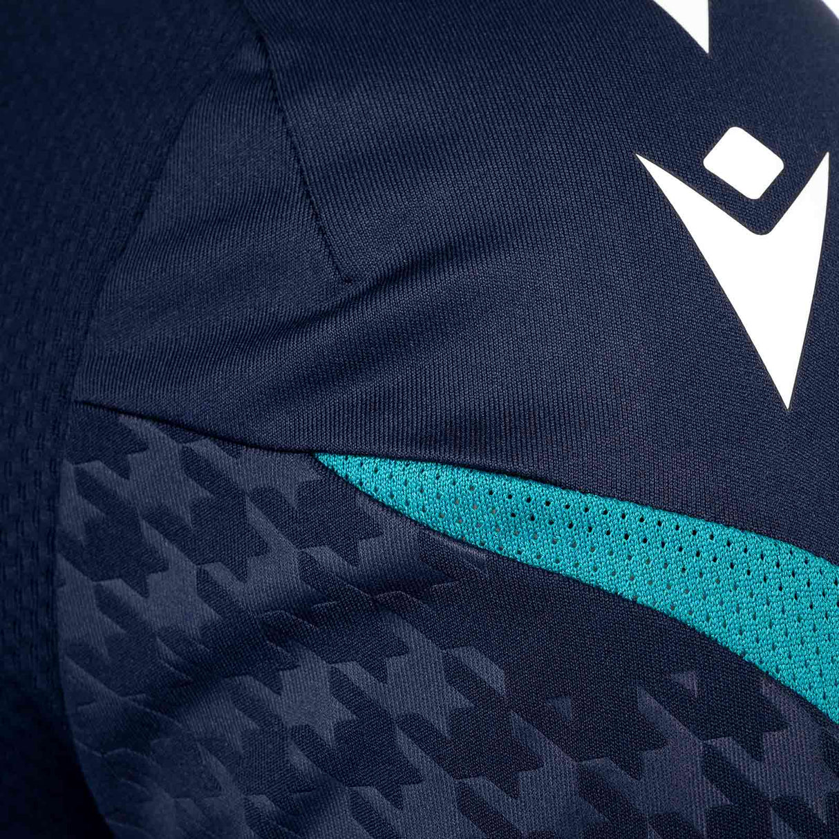 Macron Connacht Rugby 2025/26 Mens Short Sleeved Training T-Shirt Close-Up Arm View