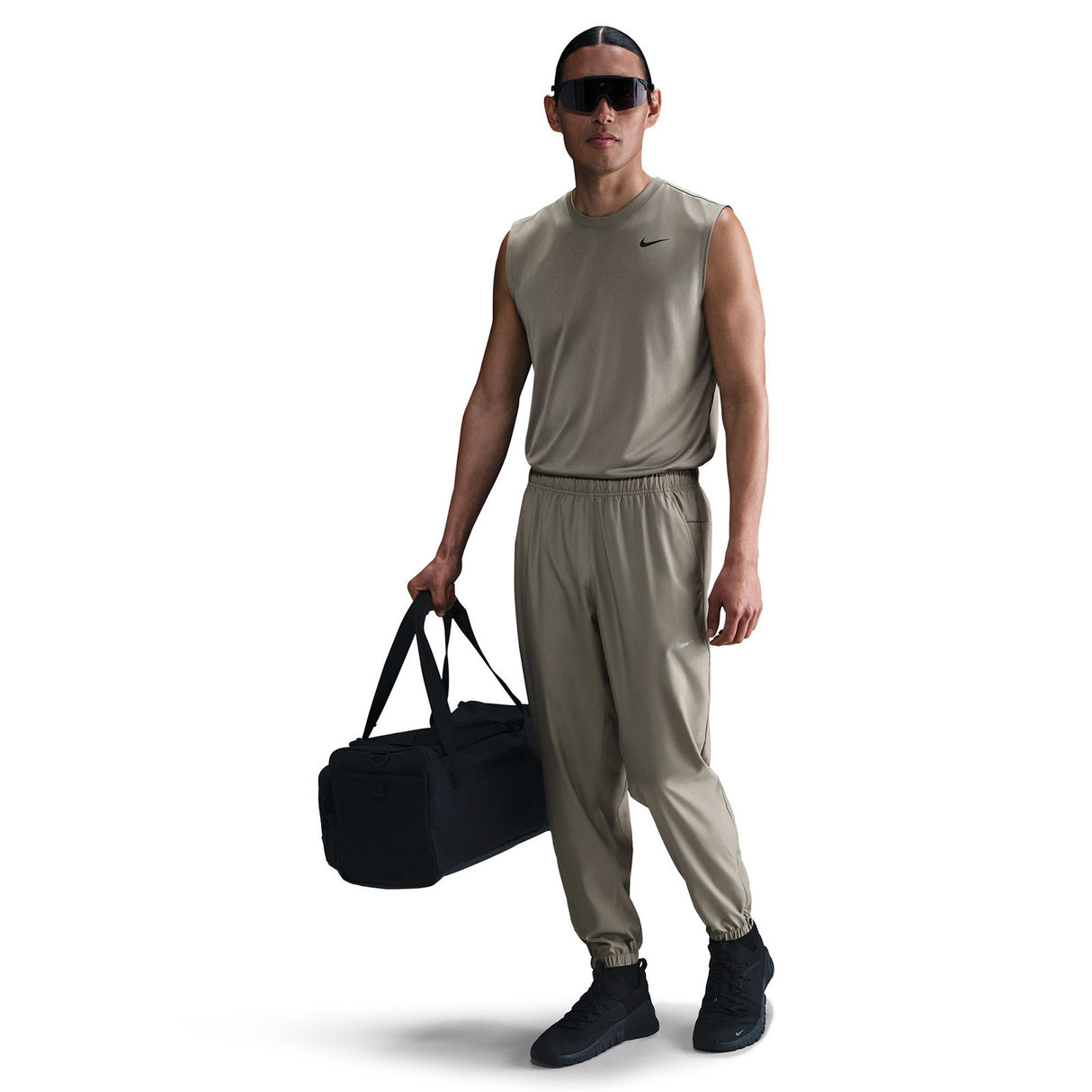 Nike Form Mens Dri-FIT Tapered Versatile Pants