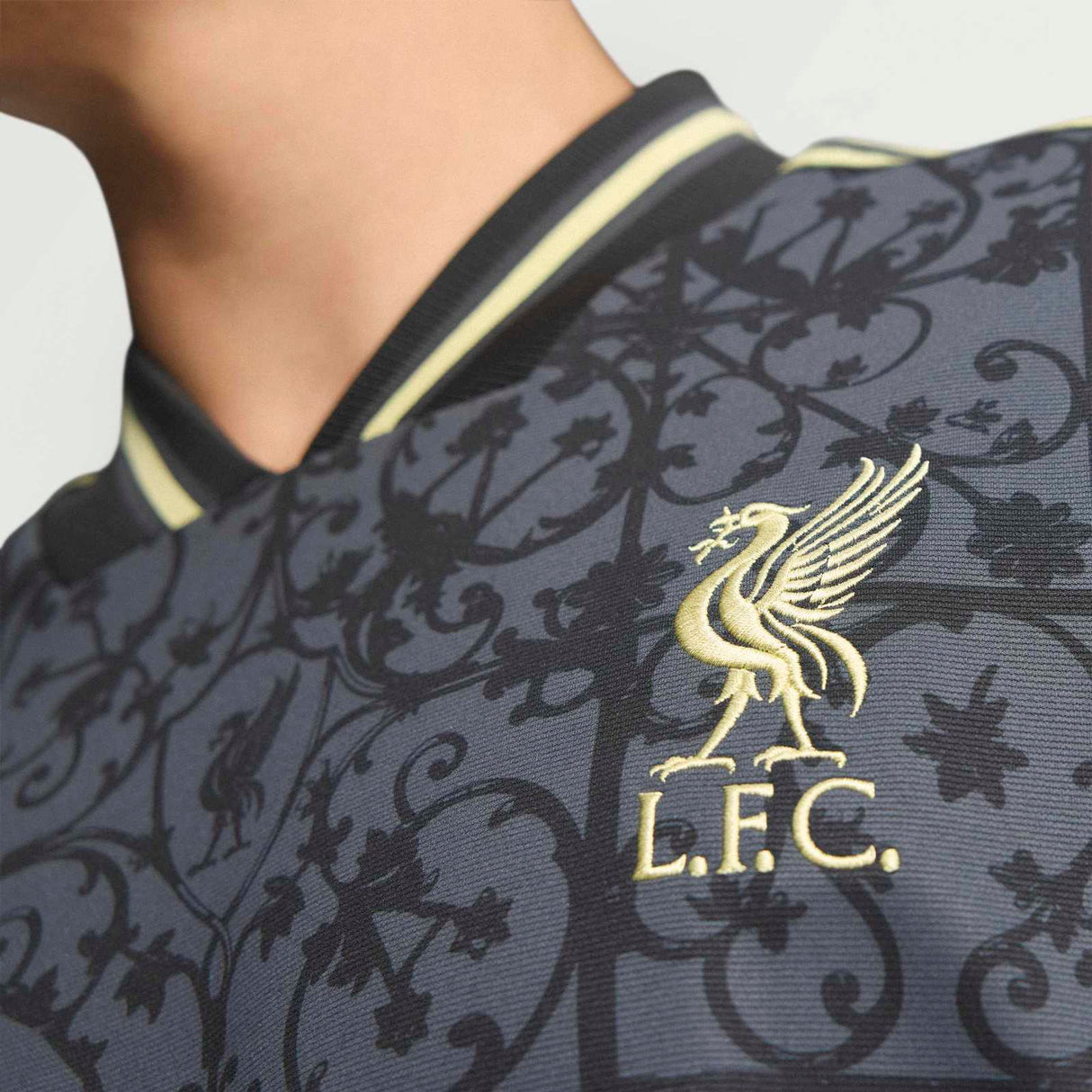 adidas Liverpool Football 2025/26 Adults Loose-Fit Jersey