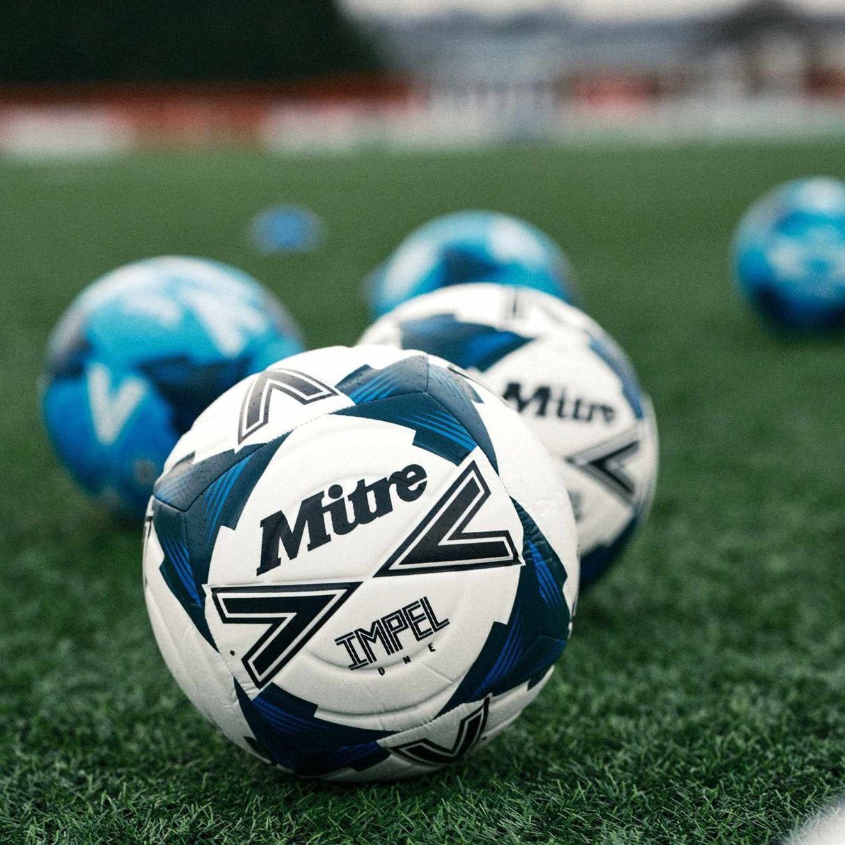 Mitre Impel One 24 Football 5 White