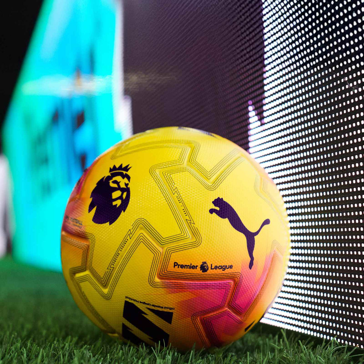 Puma Orbita Ultimate Premier League 2025/26 Lights Football