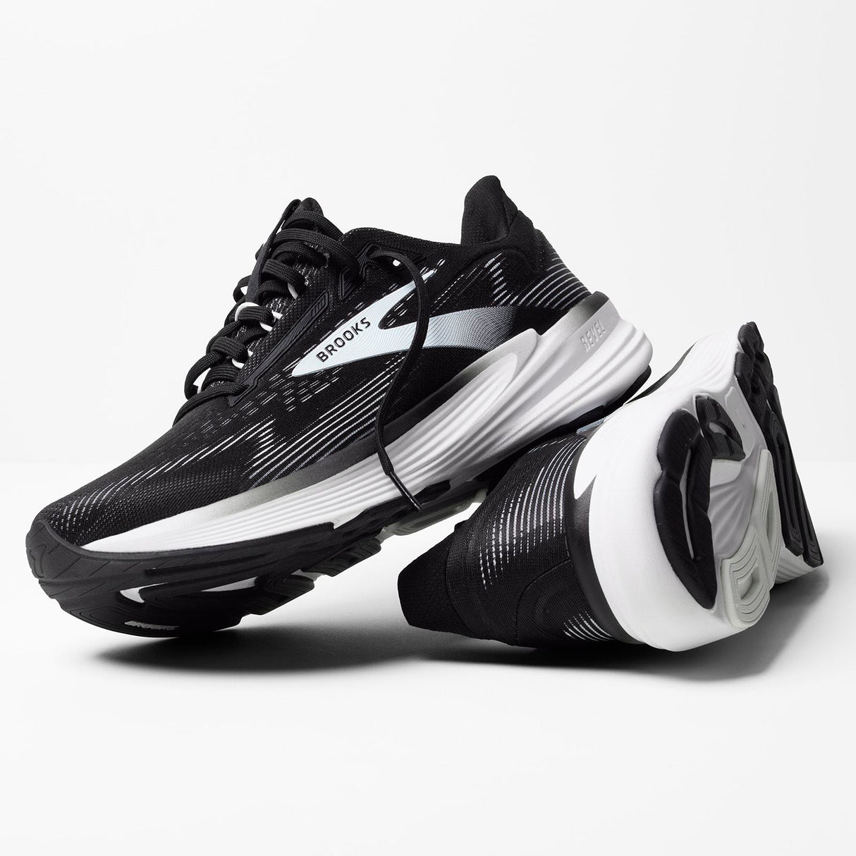 Brooks Mens Revel 8 Black