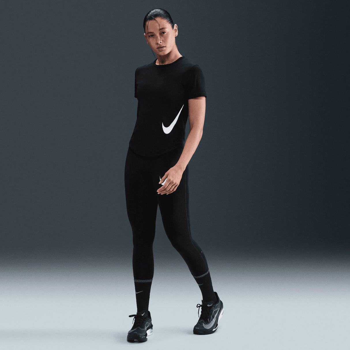 NIKE TEMPO SWSH HBR DF SS WMNS TOP BLACK
